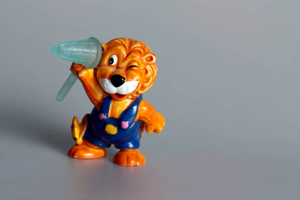 Crystal-Clean & Safe: The Ultimate Glass Toy Sanitizing Tip Every Pet Owner Needs